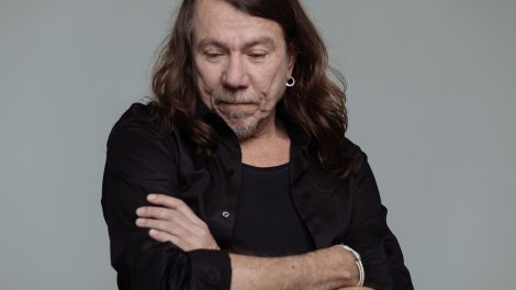 Lenine apresenta live neste sábado pelo projeto Sesc Verão