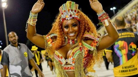 Com uma história já entrelaçada com sua escola do coração, assim como o próprio sobrenome, Andreza Clemente é presença mais que confirmada no desfile da São Clemente para o Carnaval 2022.
