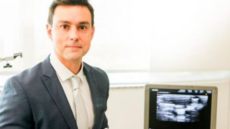 Incômodos nessa região podem ser causadas por diversos motivos; avaliação profissional é essencial