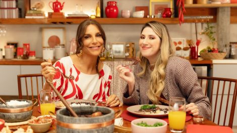 Intitulado “Receitas com Calabresa”, primeiro episódio contou com a presença de Ivete Sangalo, embaixadora da marca