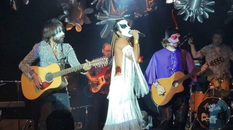 Duas apresentações superlotadas no Teatro Rival Refit…