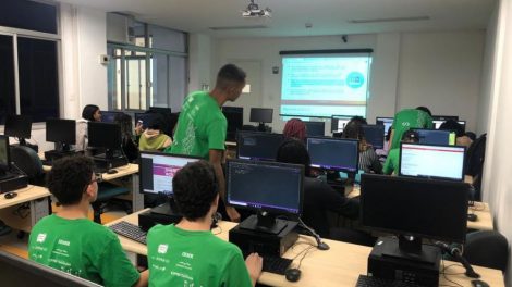 O Procon Carioca, órgão vinculado à secretaria Municipal de Cidadania, notificou a empresa Uber do Brasil Tecnologia a apresentar esclarecimentos, no prazo de 24 horas, na sede do Instituto Municipal de Proteção e Defesa do Consumidor, no bairro do Estácio, a respeito de cobrança de taxas extras pela prestação do serviço, sem aviso prévio ao cliente.