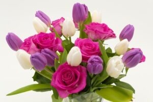 Como fazer um buquê de flores para decorar a mesa?