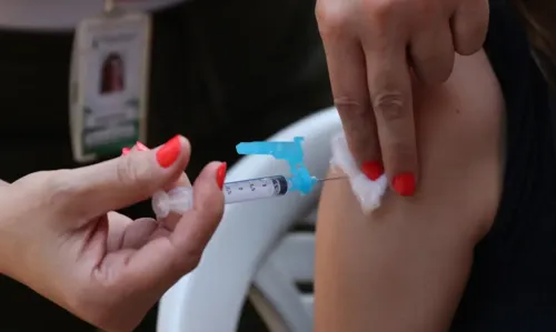 Estado do Rio de Janeiro recebe lote com 230 mil doses da