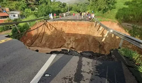 Fortes chuvas deixam mortos no estado do Rio de Janeiro