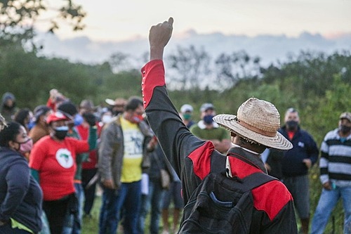 "Juventude sem terra vai continuar erguendo nossas