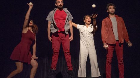 Amálgama - espetáculo que une malabarismo, acrobacia e dança, chega ao Sesc Copacabana