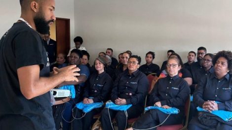 Jantar beneficente "Diamantes na Cozinha" no Rio Othon Palace nesta segunda