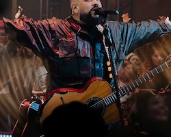 Fernandinho - Tour Único - Brasil no TEATRO QUALISTAGE