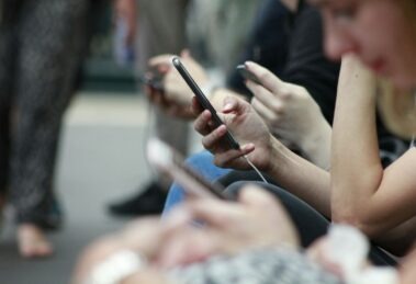 Tendências de tempo de tela no Brasil: o que está chamando a atenção dos usuários?