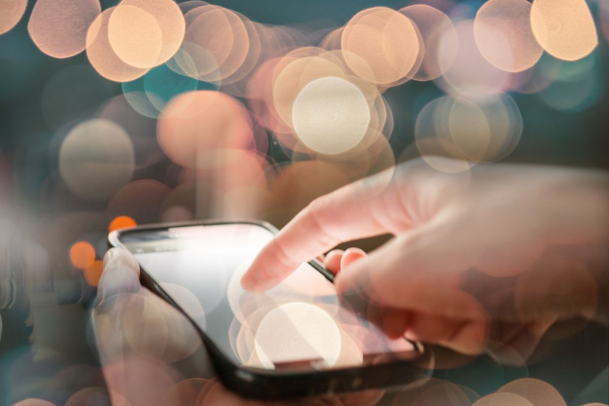 O Comércio Que Nunca Dorme: Comprando Com Três Toques